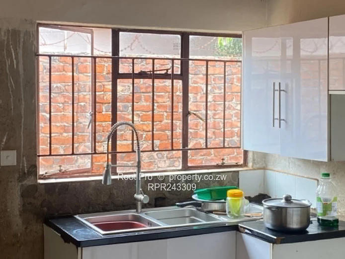 Budiriro Cabs House To Rent  (Sole Mandate)