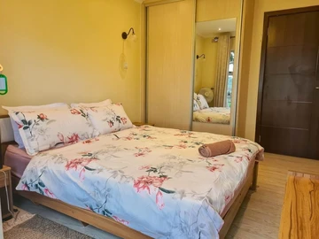 3 Bedroom Flat & Apartment