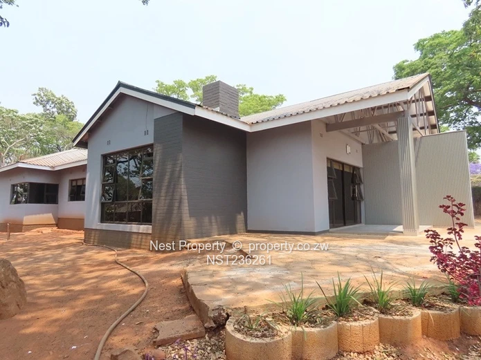 Townhouse Modern - 6 Bed House in Rolf Valley!