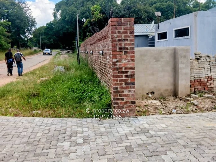 Cluster  Stand in Hatfield, Harare  (Sole Mandate)