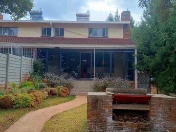 3 Bedroomed Garden Flat - Greystone Park