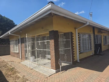 6 Bedroom House