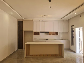 2 Bedroom Flat & Apartment