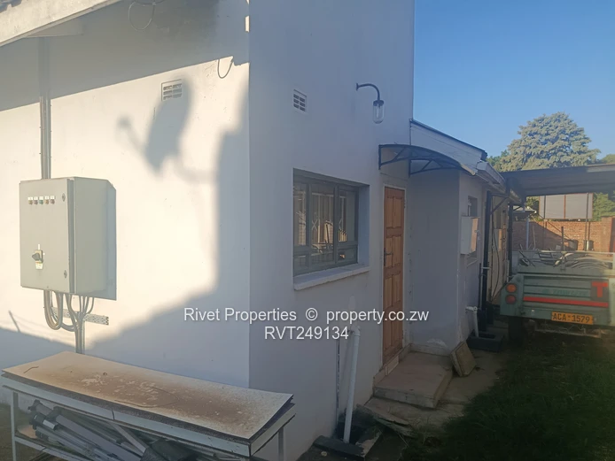 Fully Furnished Office To Let
