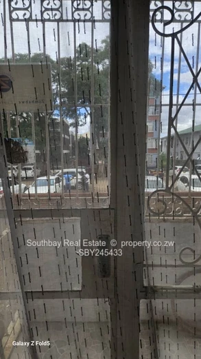 Compact sitter unit for Sale. (Sole Mandate)