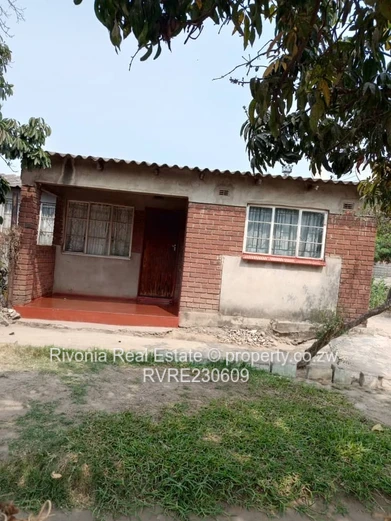 Glen Norah A 3-Bed Home - Verandah, Municipal Water & ZESA