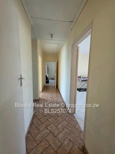 3-bedroom house for rent in Westgate