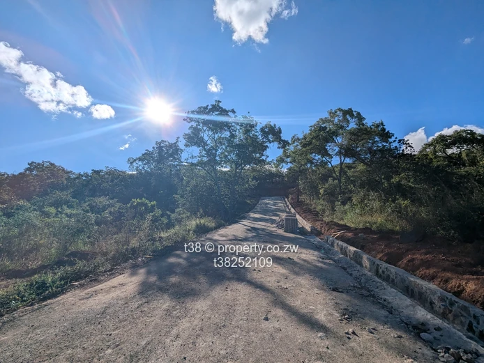 Elevated 2000m² Gletwin Park Plot — Tarred Road Access