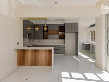 3 Bedroom Flat & Apartment