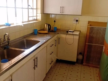 2 Bedroom Flat & Apartment