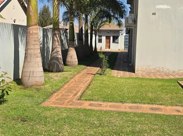 6 Bedroom House