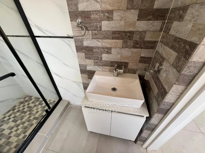 Luxurious 4-Bed Townhouse in Marlborough Up For Grabs 