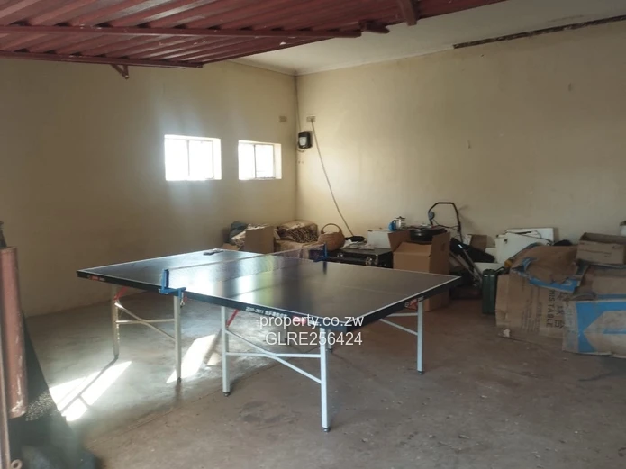 Palm-lined Borrowdale 5-Bed Home, 1,200m² & Borehole