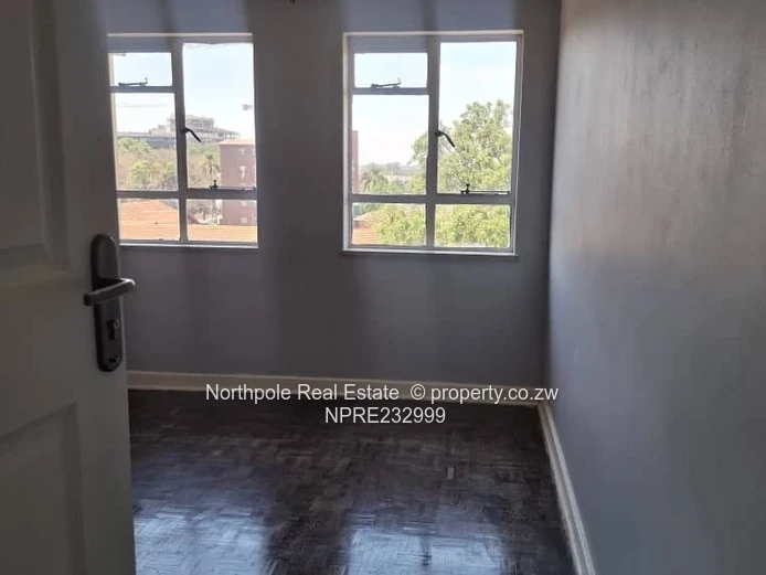 FLAT TO LET Baines and  7th Avenue 