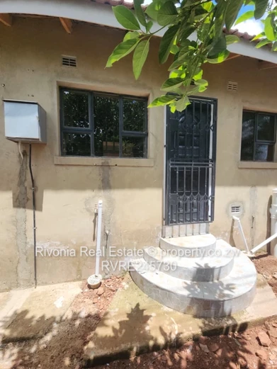 Spacious 3-bedroom cottage available to let