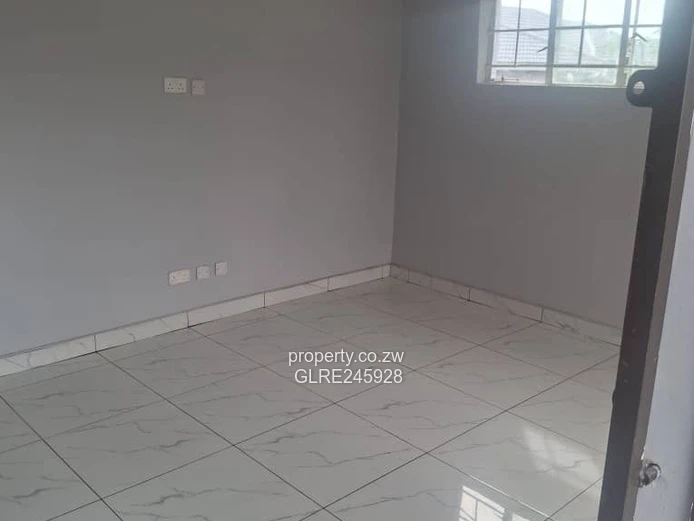 Spacious 2BR Westgate Home — Borehole & Large Paved Yard