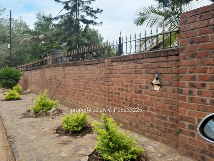 Offices available to let  in Braeside , Harare