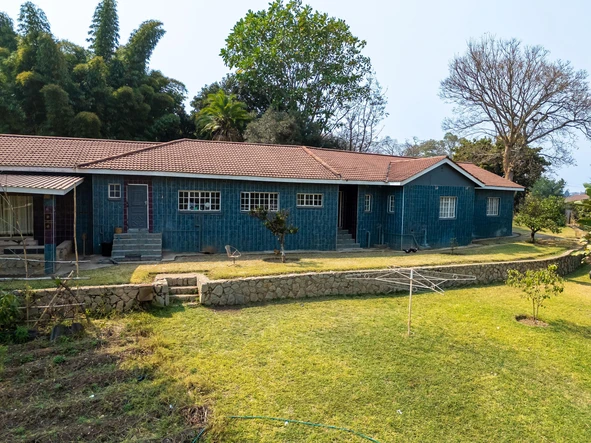 5 Bedroom House