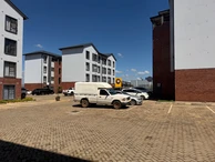 2 Bedroom Flat & Apartment