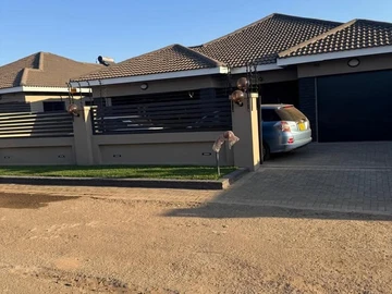 5 Bedroom House