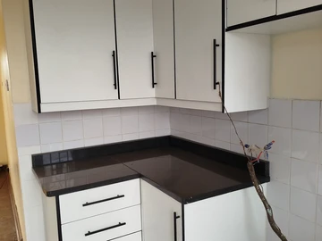 3 Bedroom Flat & Apartment