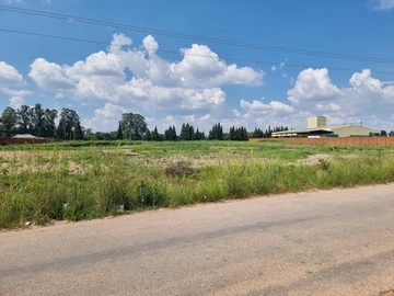 Commercial & Industrial Land