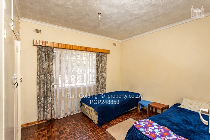 Spacious Family Home Emerald Hill