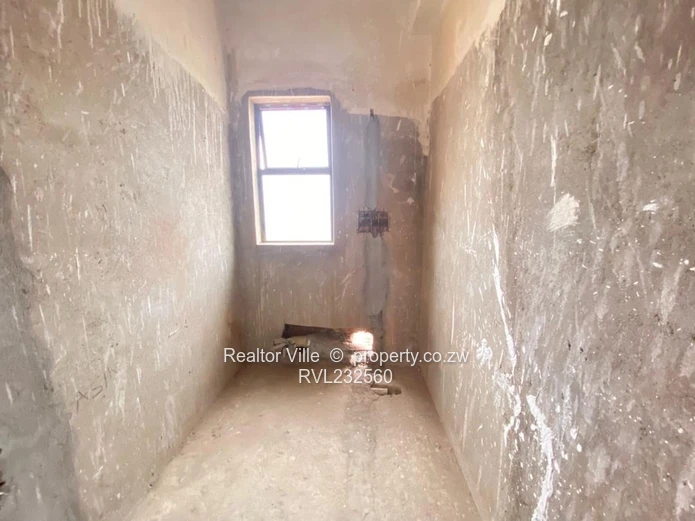 Modern 4-Bed Home in Waterfalls — Walled, Garage, Garden