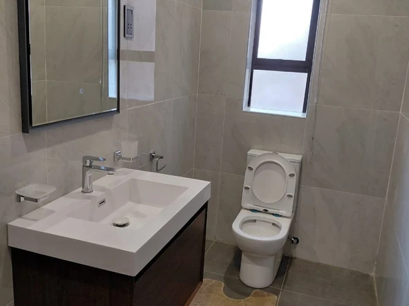 3 Bedroom Flat & Apartment