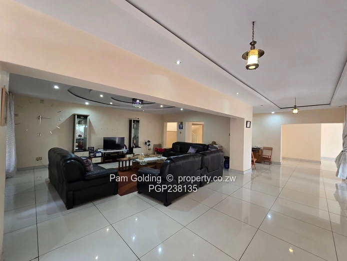 A grand palatial home- 8 bedrooms, 6 en-suite, Borehole, triple garages