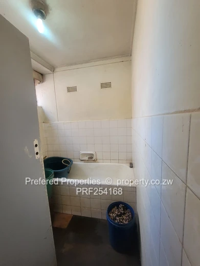 Spacious 1-Bed (100m²) Flat in Harare CBD - Municipal Water & Good ZESA (Sole Mandate)