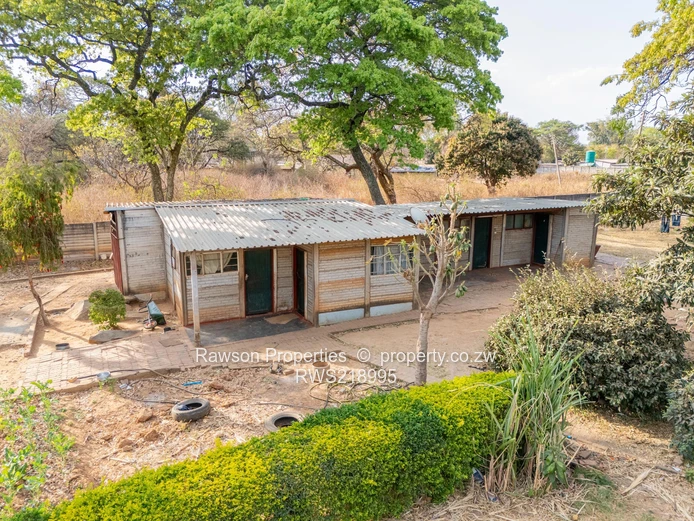 Tynwald solid gem for sale near Madokero Mall