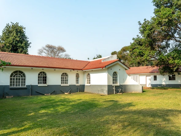 10 Bedroom House