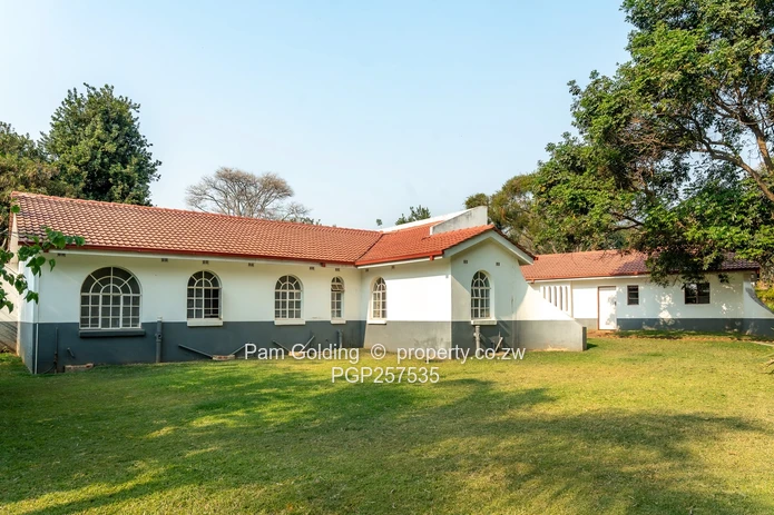 5 Fully Equipped Residences On Rare 4-Acre Land (Sole Mandate)