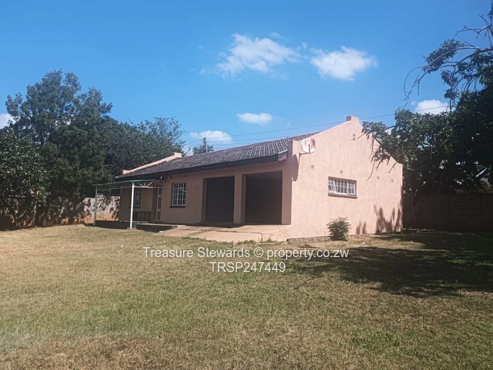 2-Bed Cottage in Gunhill with Borehole & Large Garden