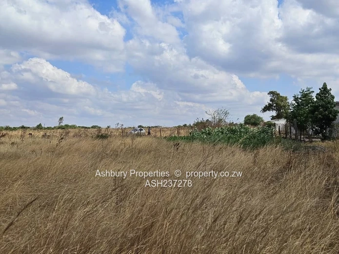A nice plot a stone throw away from Ruwa Rehab center on the road linking Harare Airport just Timire