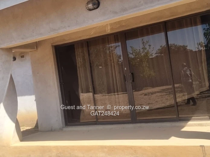 SPACIOUS FAMILY HOME ON 2284sqm FOR SALE IN RIVERSIDE, RUWA 
