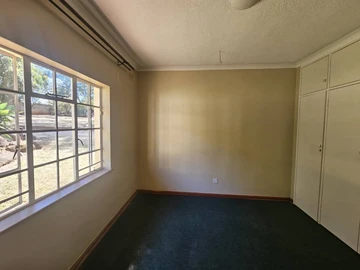 3 Bedroom Garden Flat