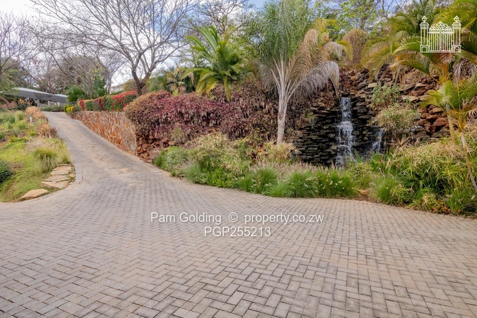 Timeless Elegance on the Hill - Price Drive Brooke Estate 