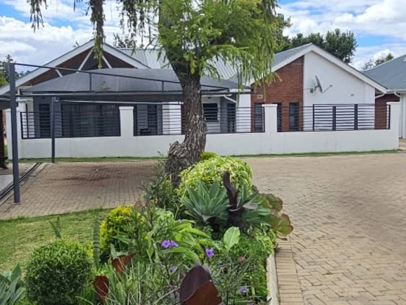 3 Bedroom Garden Flat