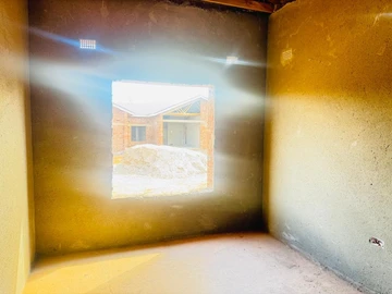 3 Bedroom Flat & Apartment