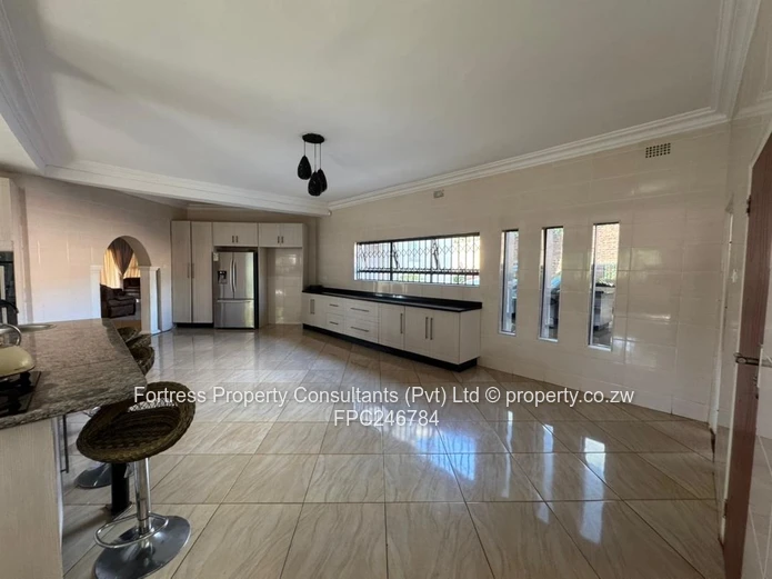 Hogerty Hill: 6-Bed Mansion — luxury gated community 