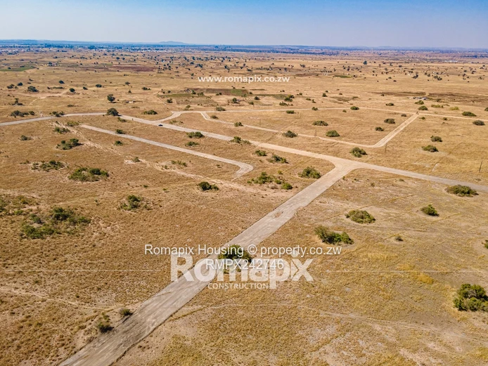 300m² Norton Stand — Main Road Frontage & Tarred Roads