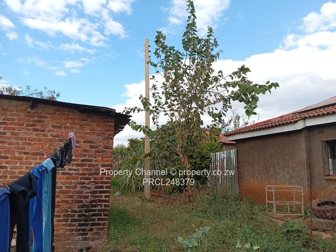 Spacious 600 sqm Residential Stand with One-Room Cottage
