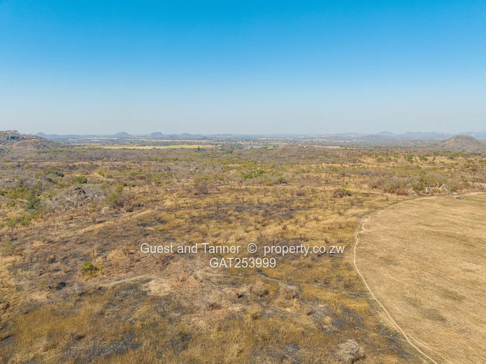 A Choice Of Two Farms - Banket / Rafingora