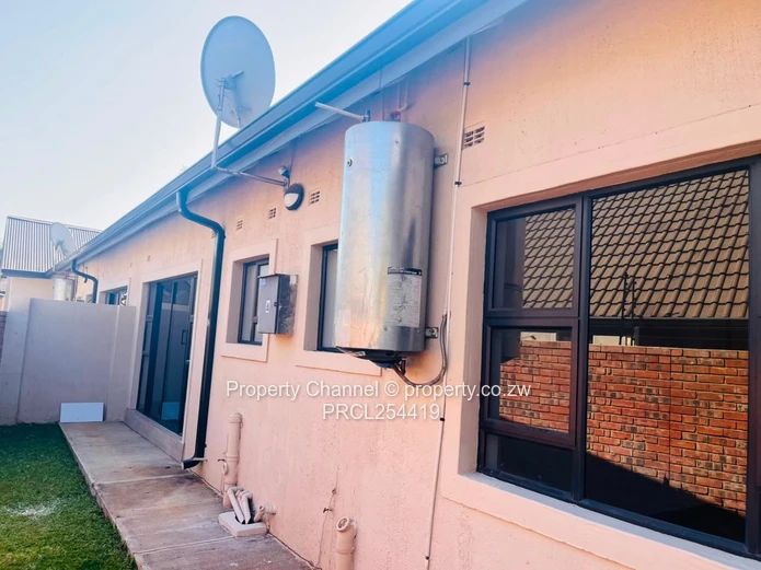 Stylish 3-Bed Avondale Flat with Borehole & Modern Kitchen