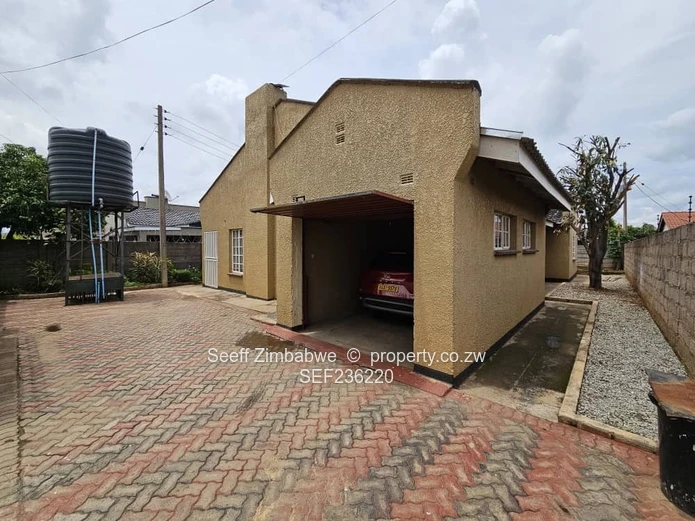 PRIME RENTAL OPPORTUNITY: Modern 3-Bedroom Home with Self-Sufficiency in Madokero Estate