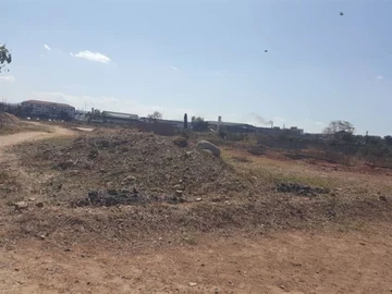 Commercial & Industrial Land