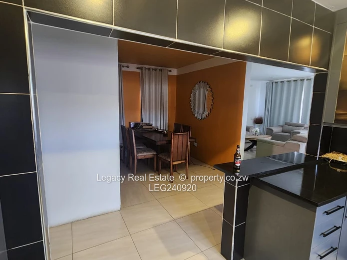 Granary Home with 2 Ensuites, Solar & Borehole