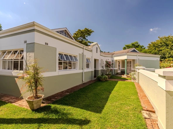 5 Bedroom House
